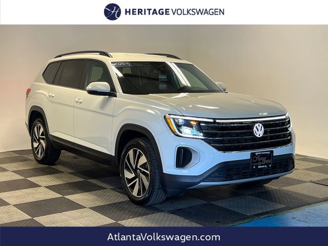 Certified 2025 Volkswagen Atlas SE FWD image 1
