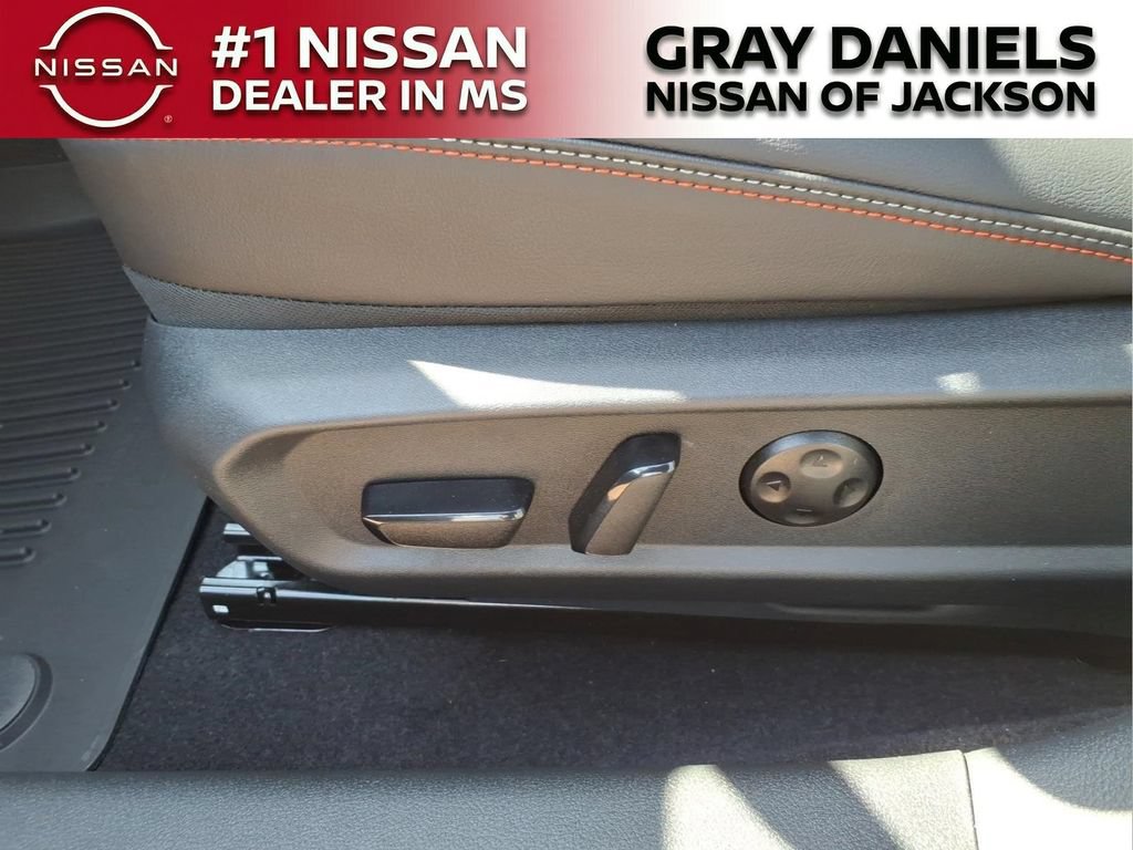 New 2026 Nissan Sentra SR w/ SR Premium Package FWD image 11