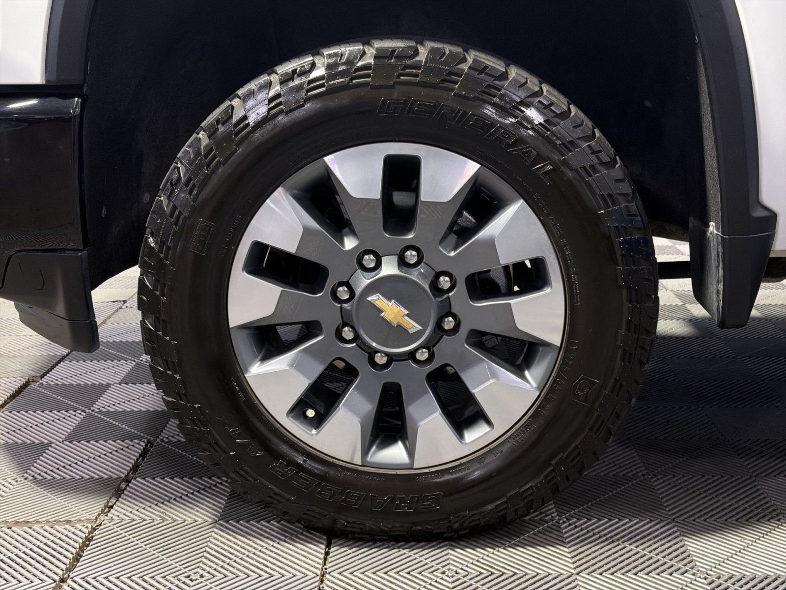 Used 2022 Chevrolet Silverado 2500 Custom w/ Custom Value Package RWD image 16