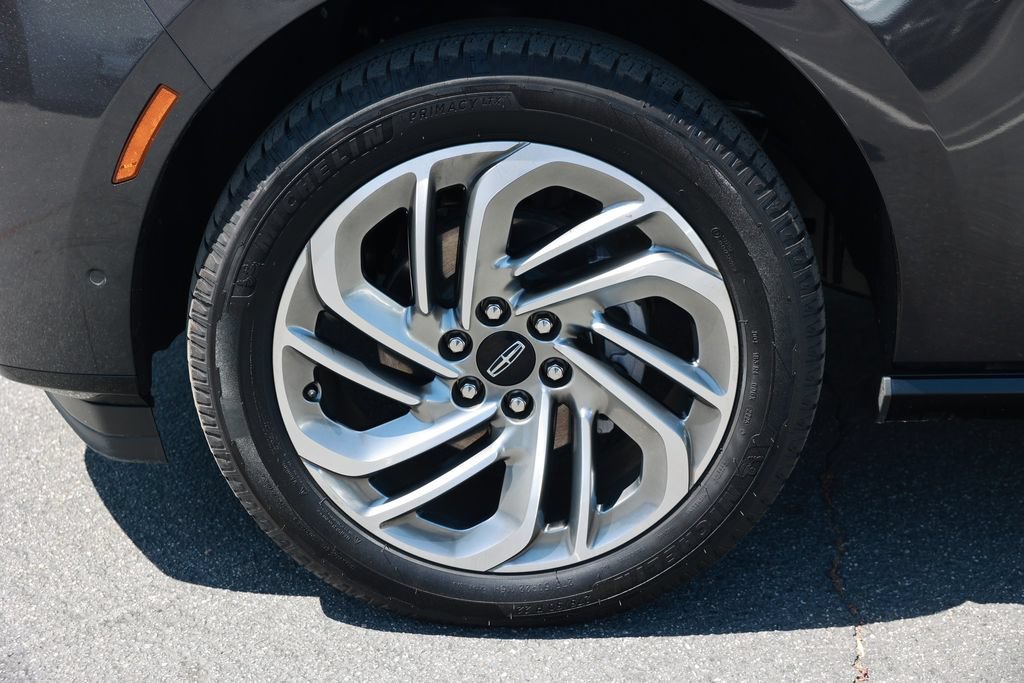 Used 2025 Lincoln Navigator Reserve AWD/4WD image 11
