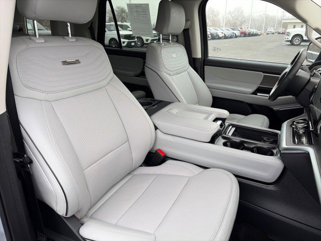 Used 2025 Ford Expedition Platinum w/ Platinum Ultimate Package AWD/4WD image 22