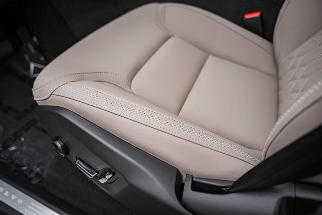 New 2026 Volvo XC90 B6 Plus w/ Protection Package Premier image 30