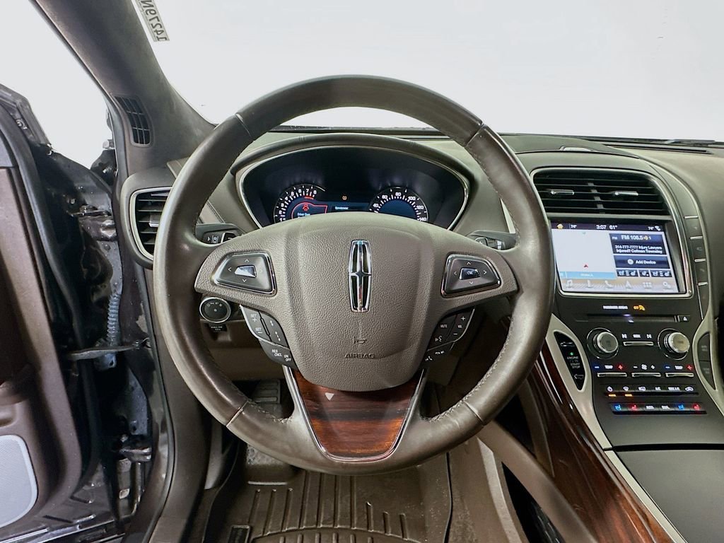 Used 2017 Lincoln MKX Black Label w/ Driver Assistance Package image 11