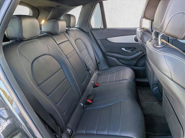Used 2022 Mercedes-Benz GLC 300 4MATIC image 17