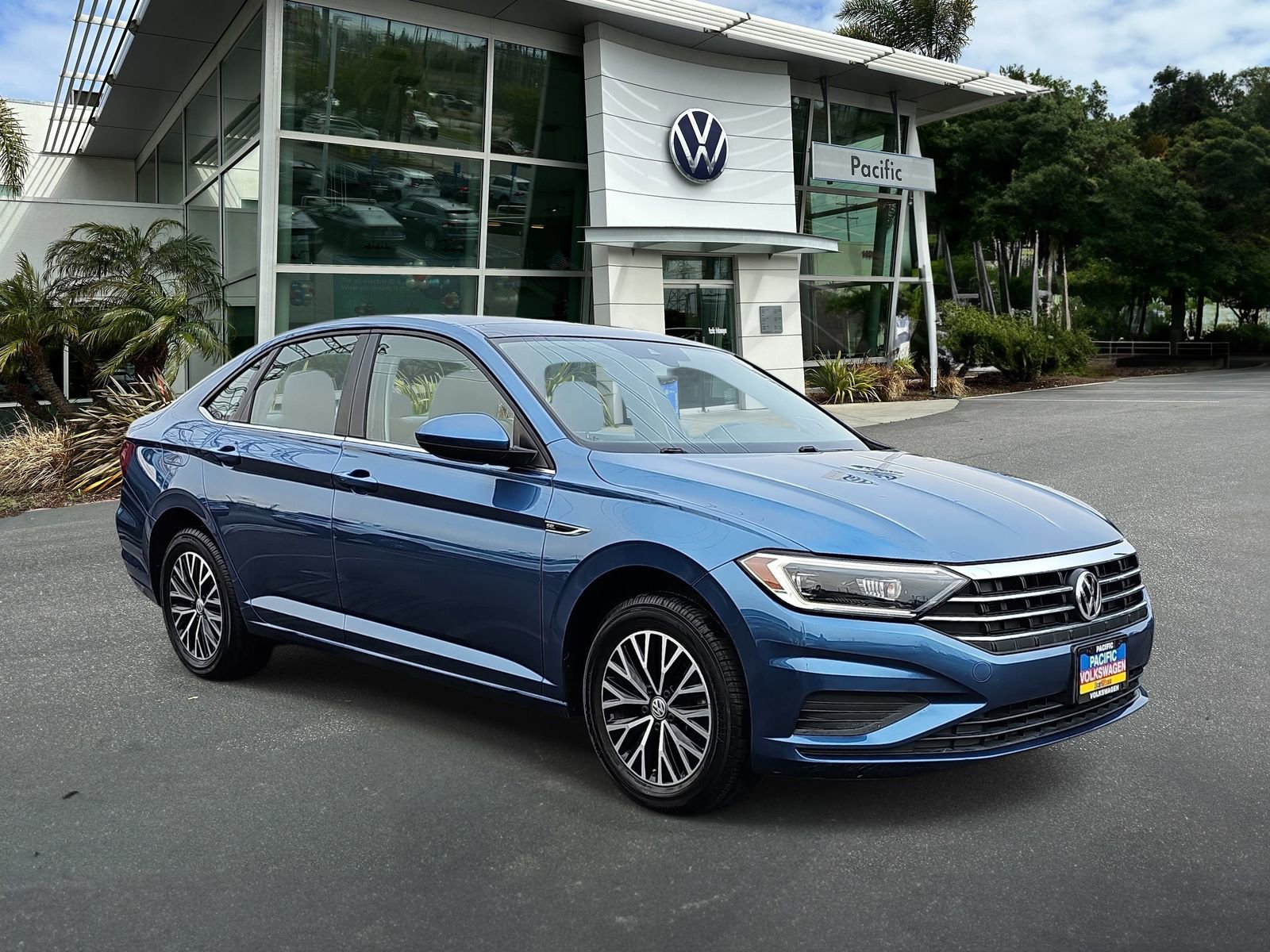 Used 2019 Volkswagen Jetta SEL image 3