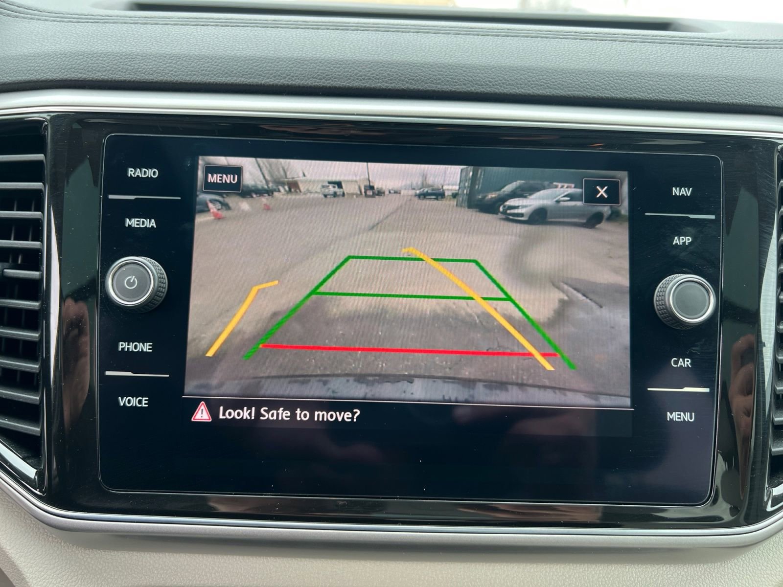 Used 2019 Volkswagen Atlas SEL R-Line image 25