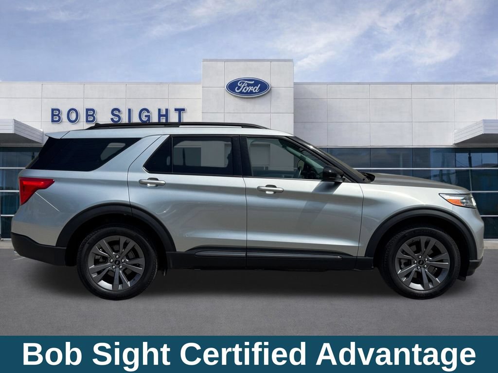 Used 2024 Ford Explorer XLT w/ Equipment Group 202A AWD/4WD image 4