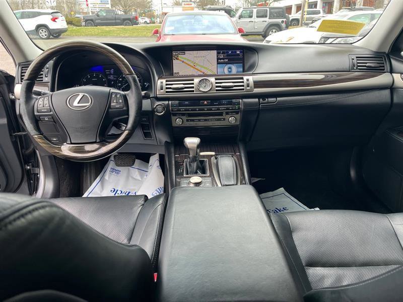 Used 2015 Lexus LS 460 AWD w/ Comfort Package image 22