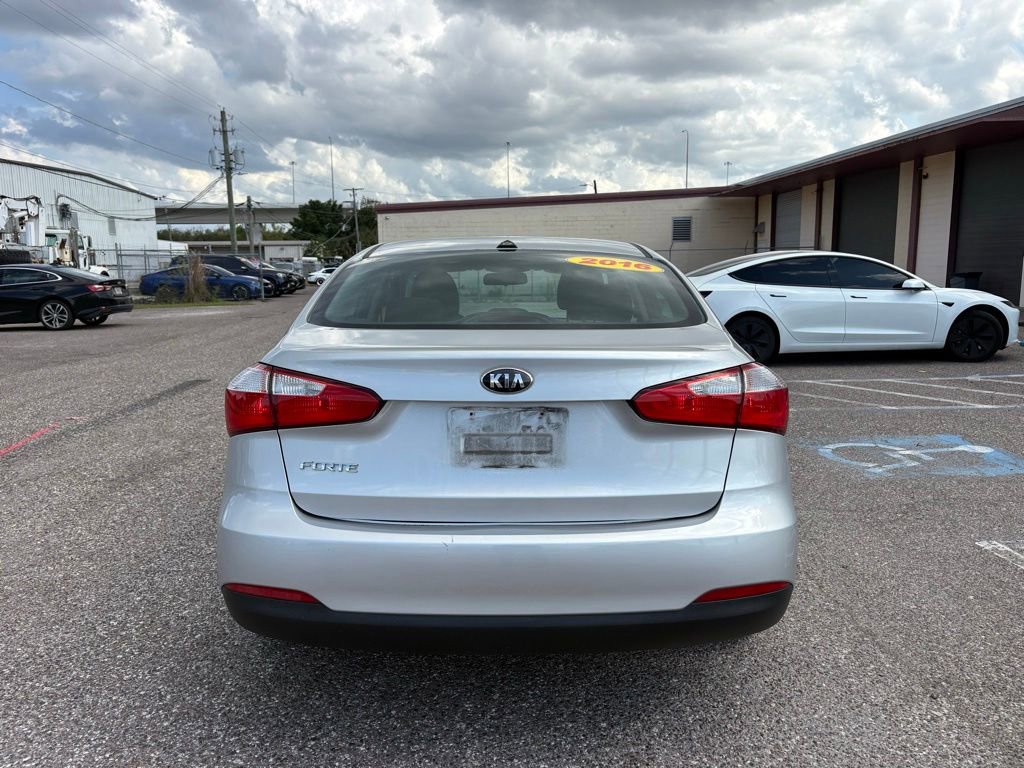 Used 2016 Kia Forte LX FWD image 4