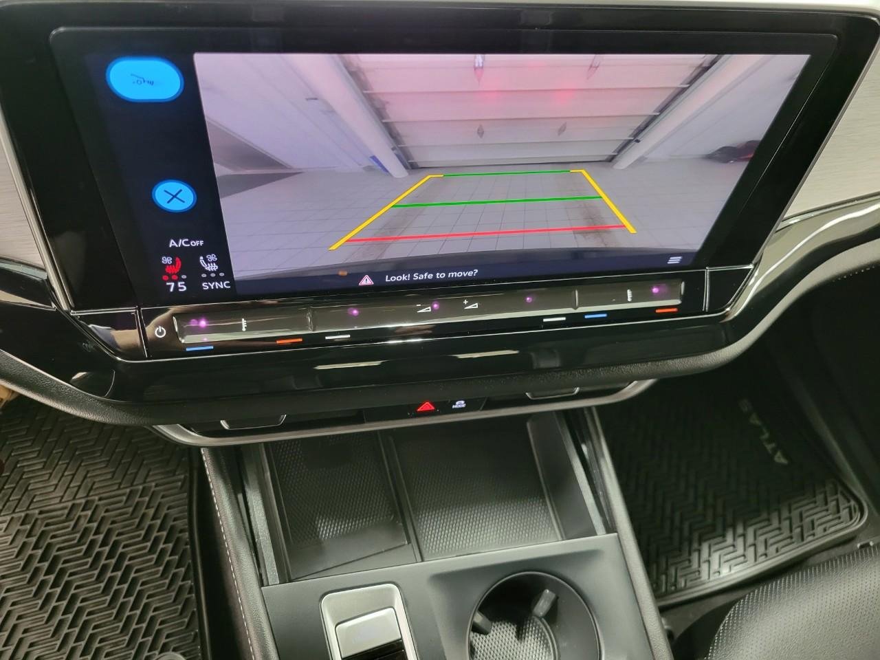 Used 2024 Volkswagen Atlas Cross Sport SE image 14