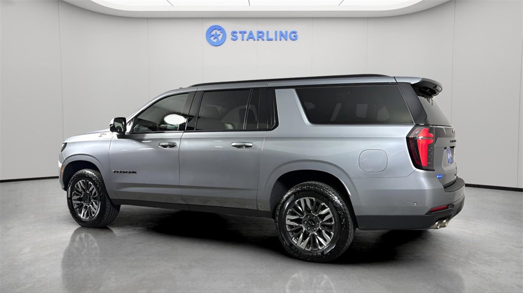 Used 2025 Chevrolet Suburban Z71 image 5