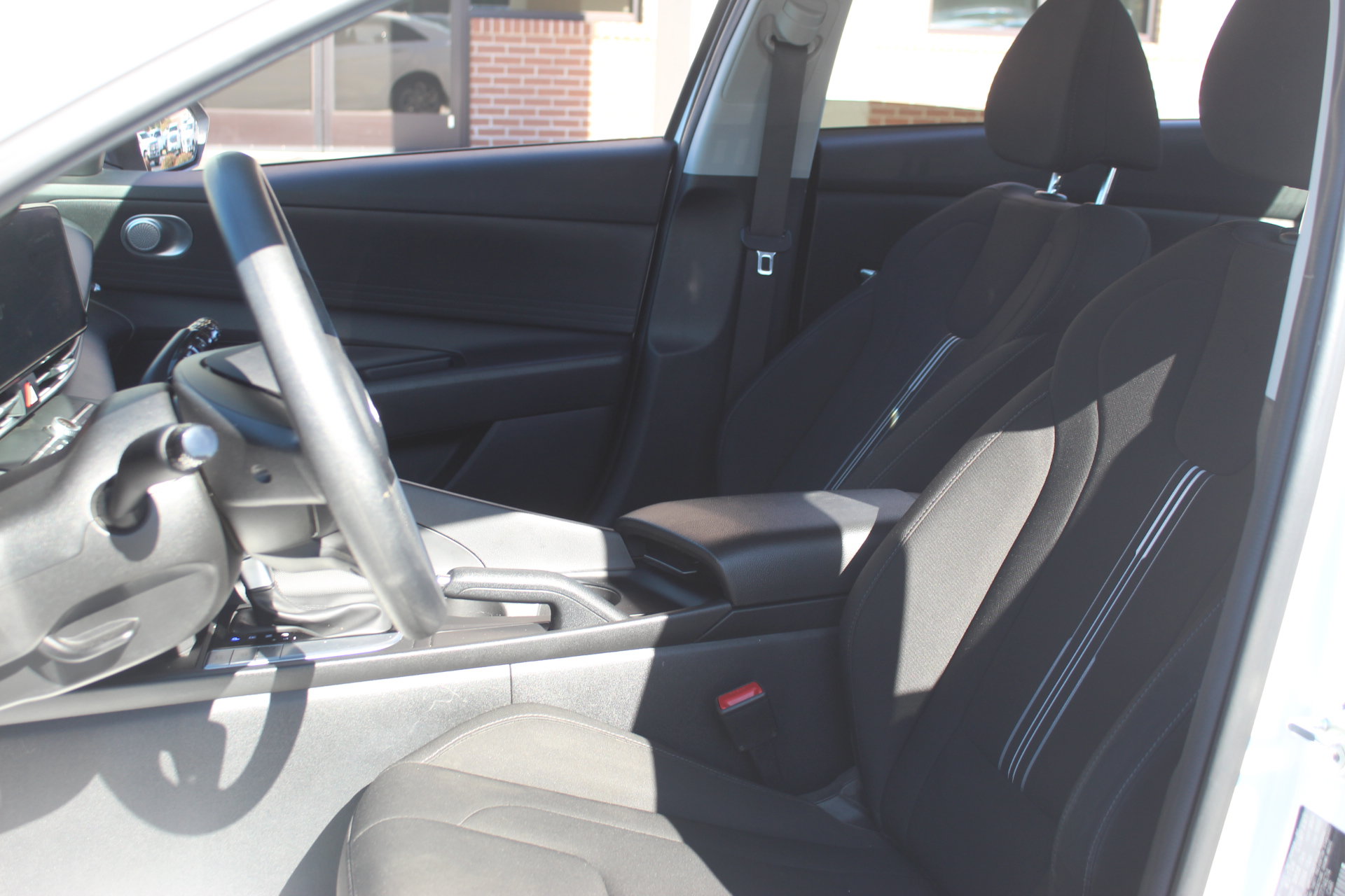 Used 2024 Hyundai Elantra SEL FWD image 13