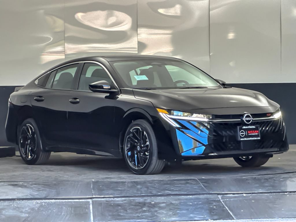 New 2027 Nissan Sentra SR w/ Floor Mat Package