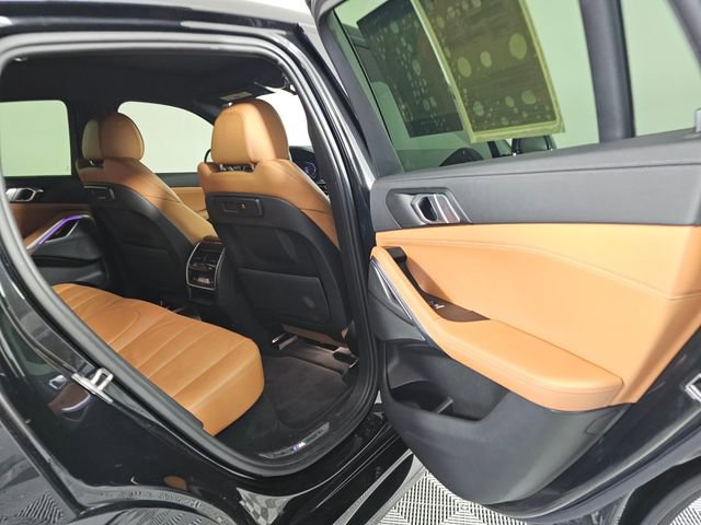 Used 2022 BMW X6 xDrive40i w/ M Sport Package image 14