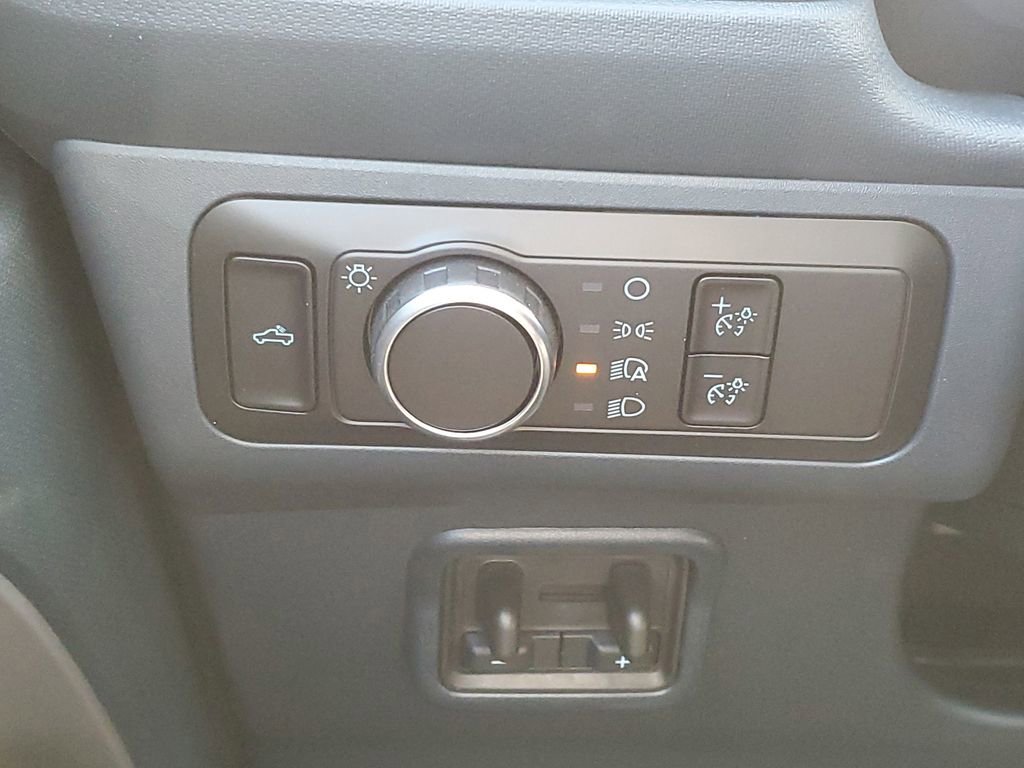 New 2025 Ford Maverick XLT w/ XLT Luxury Package image 10