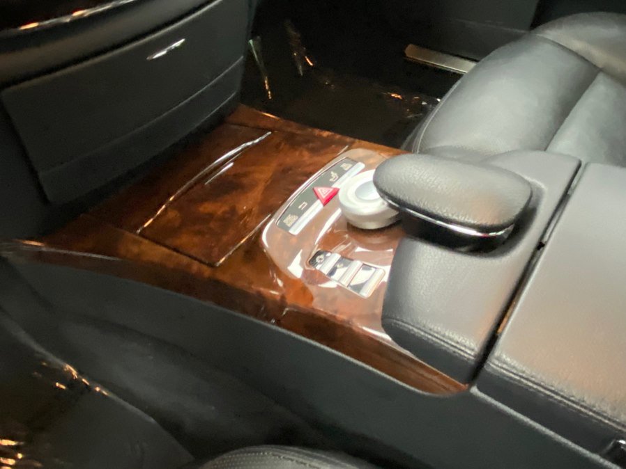 Used 2013 Mercedes-Benz S 550 4MATIC w/ Sport Pkg image 29