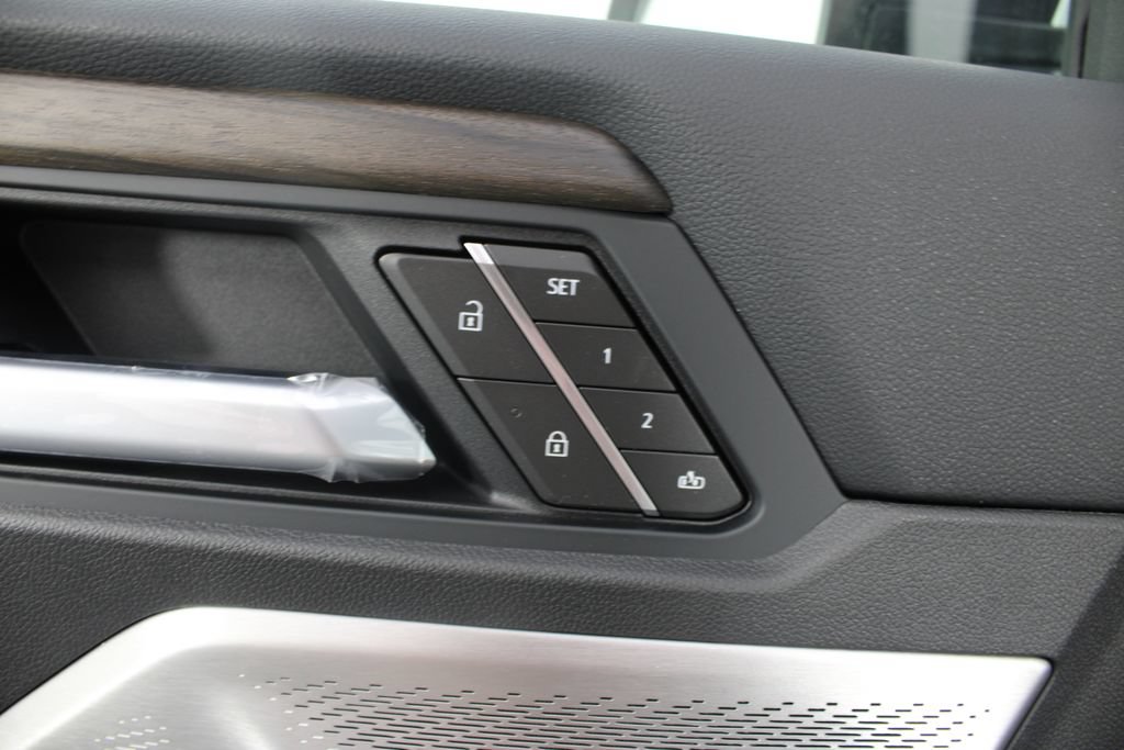 New 2026 GMC Acadia Denali Ultimate AWD/4WD image 17