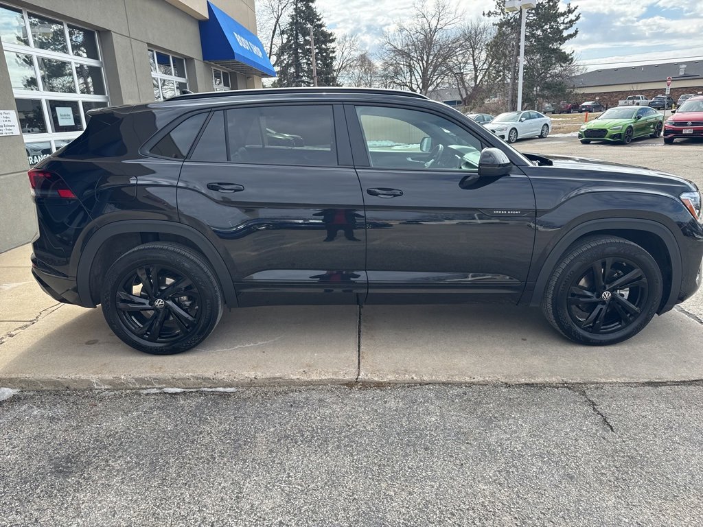 Certified 2025 Volkswagen Atlas Cross Sport SEL R-Line image 12