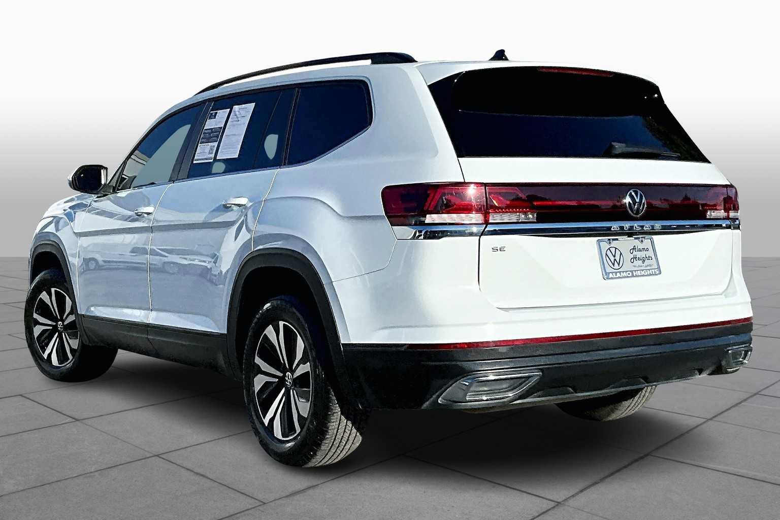 Certified 2024 Volkswagen Atlas SE image 22