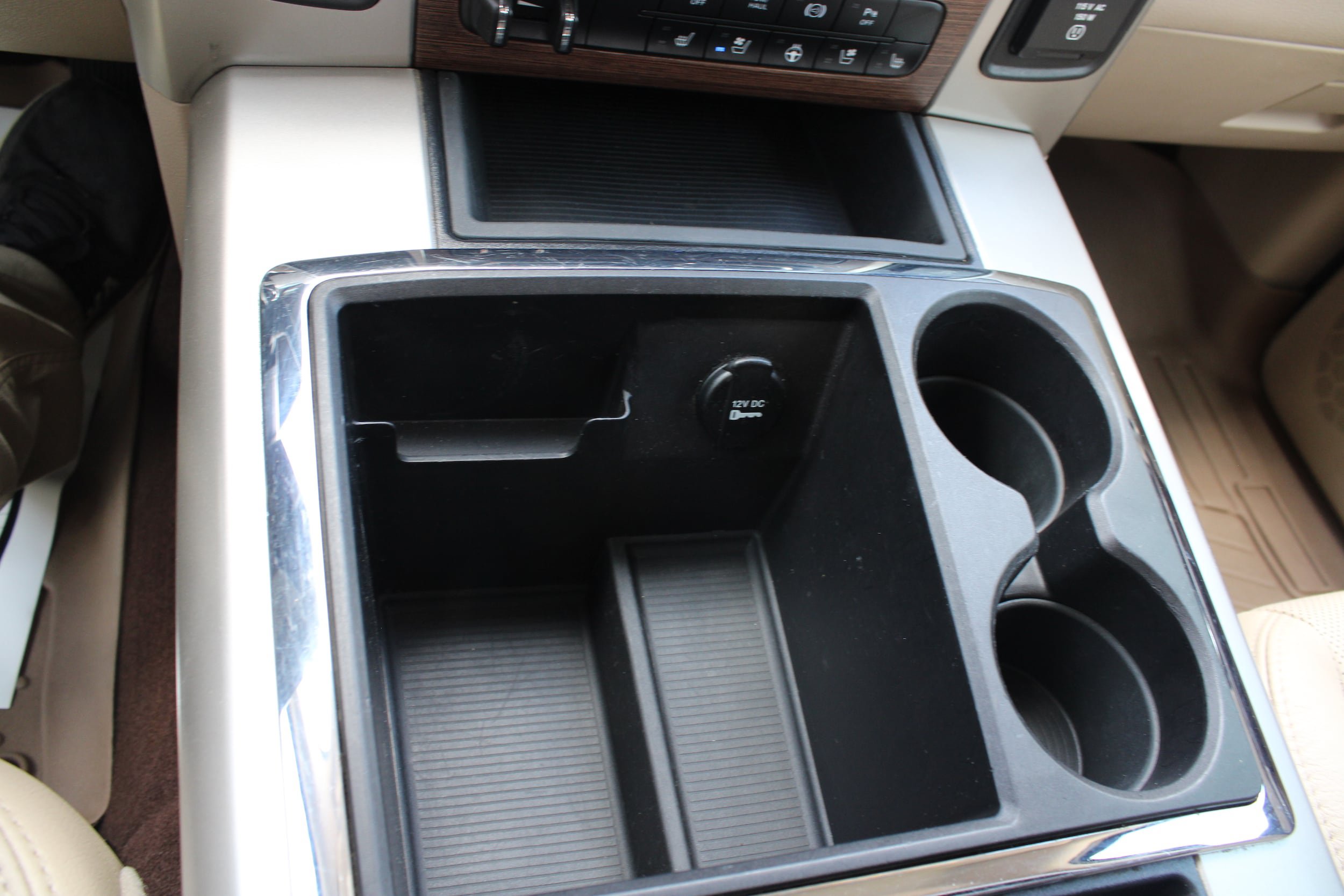 Used 2014 RAM 3500 Laramie w/ Convenience Group RWD image 35