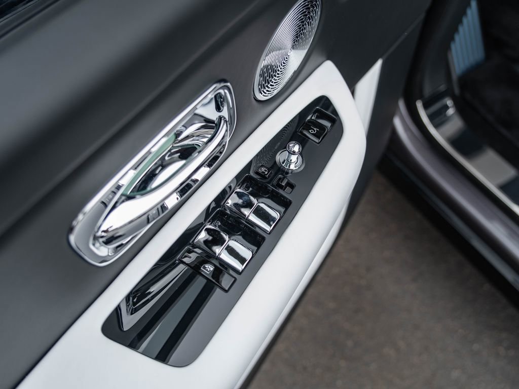 New 2026 Rolls-Royce Cullinan image 25