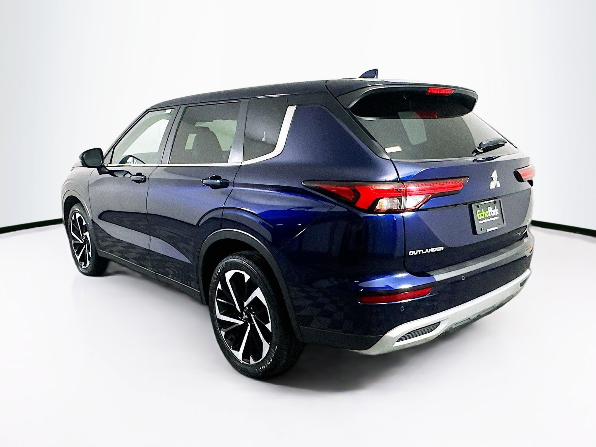 Used 2024 Mitsubishi Outlander SE FWD image 5