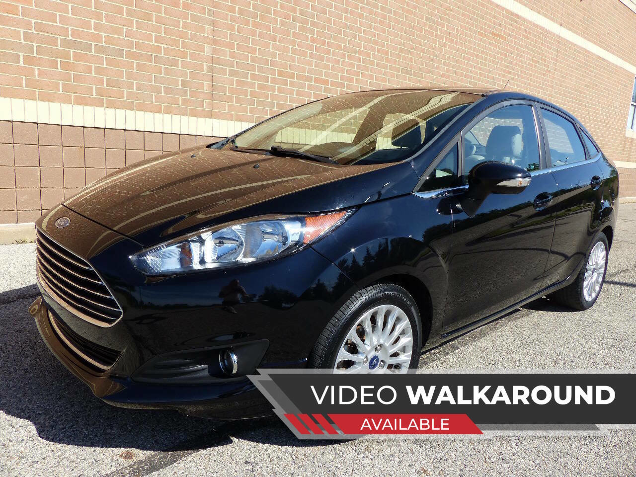 Used 2016 Ford Fiesta Titanium FWD image 1