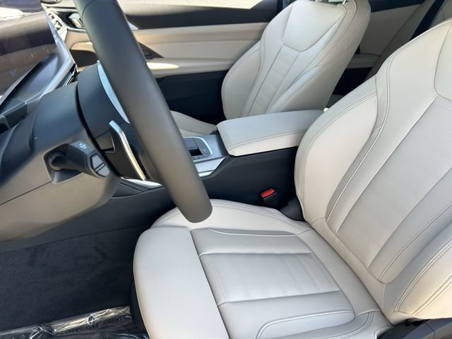 Used 2026 BMW 430i Coupe w/ M Sport Package RWD image 19