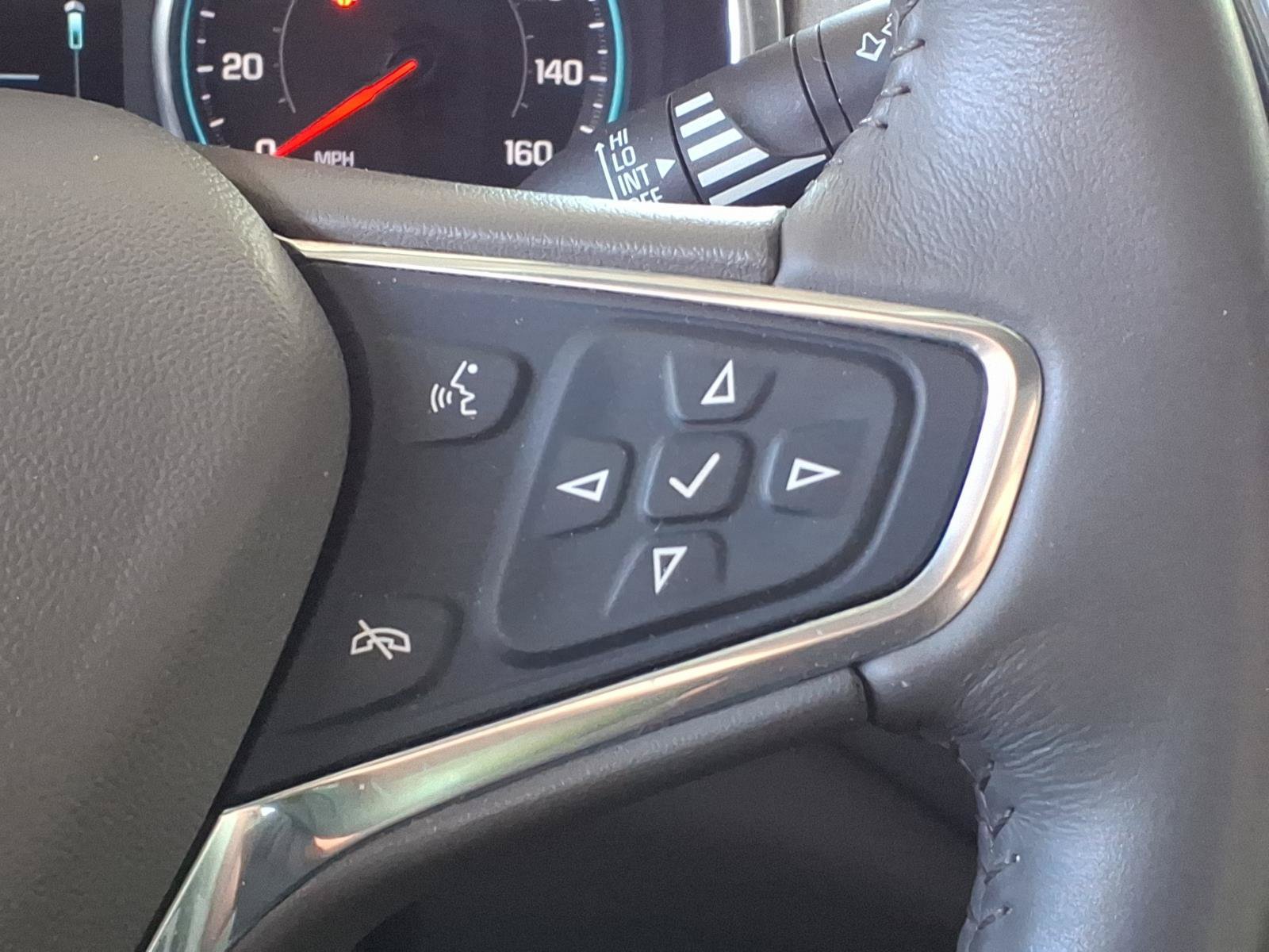Used 2017 Chevrolet Malibu LT FWD image 25