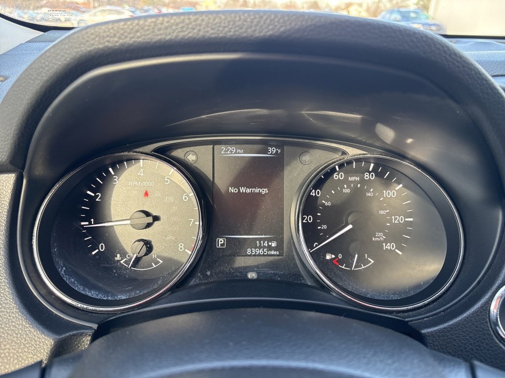 Used 2017 Nissan Rogue SV image 16