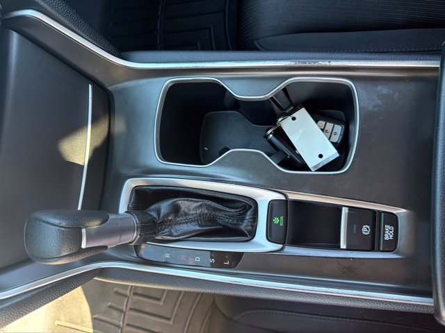 Used 2018 Honda Accord EX image 21