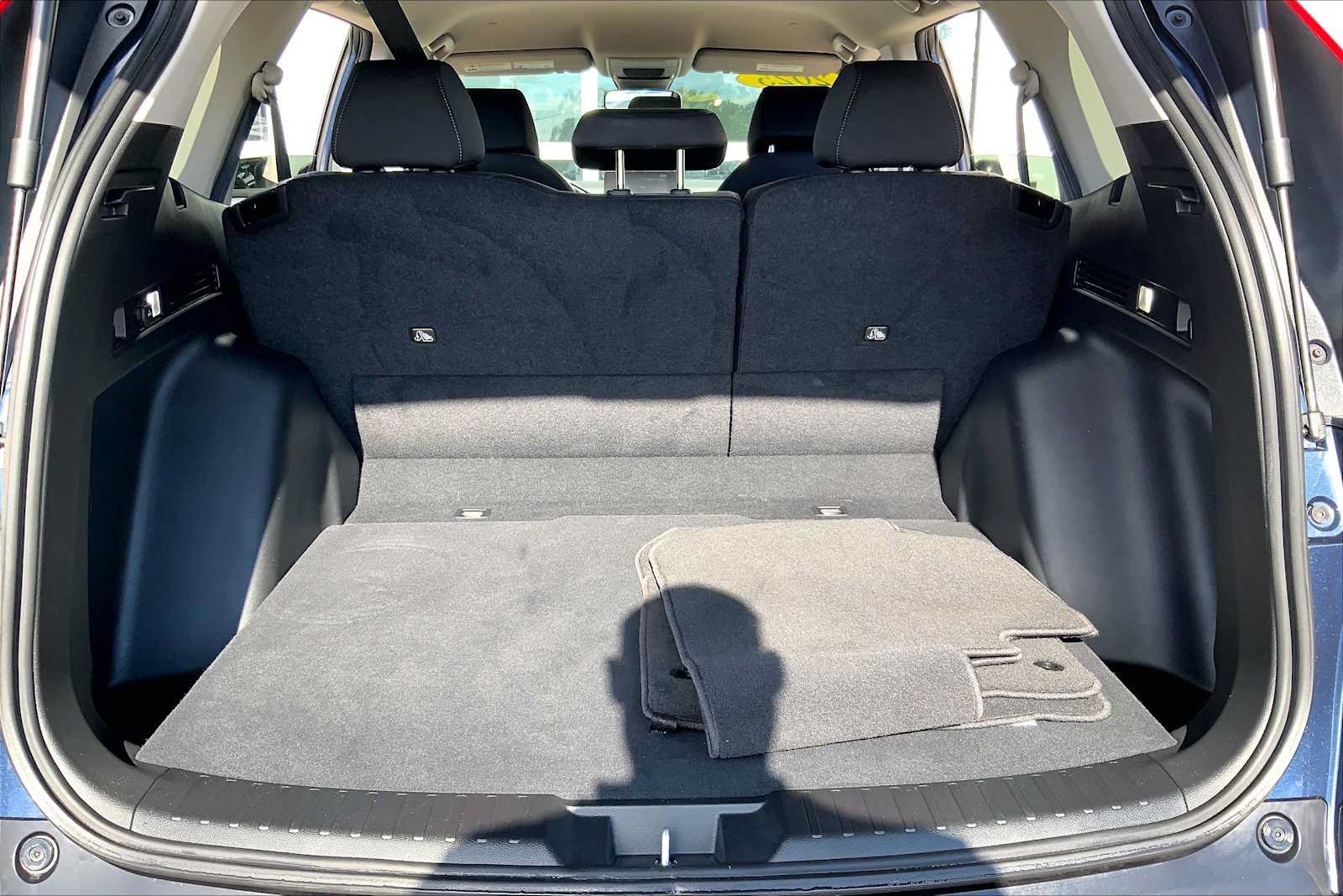 Used 2025 Honda CR-V LX image 32