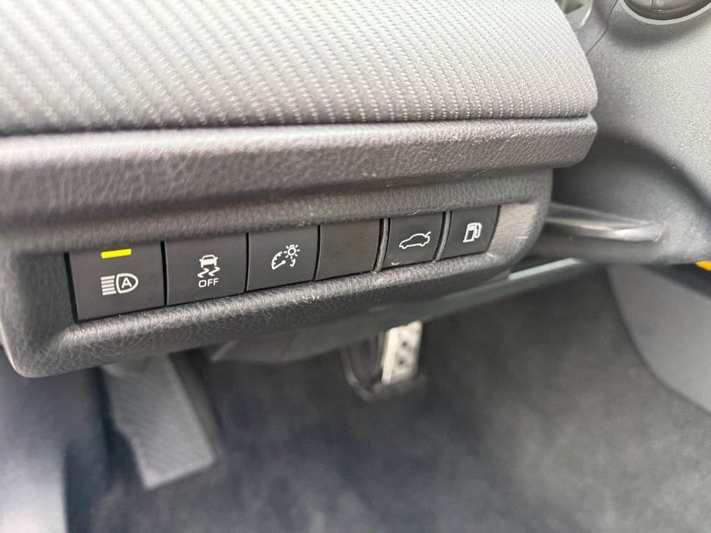 Certified 2025 Toyota Camry SE w/ Convenience Package image 25