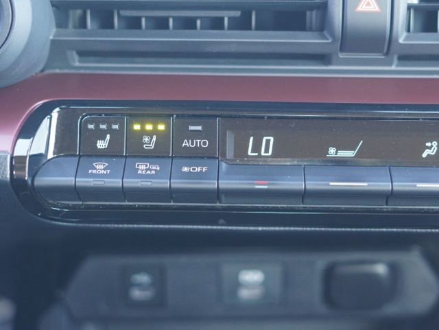 Used 2023 Toyota Prius Prime Premium image 28