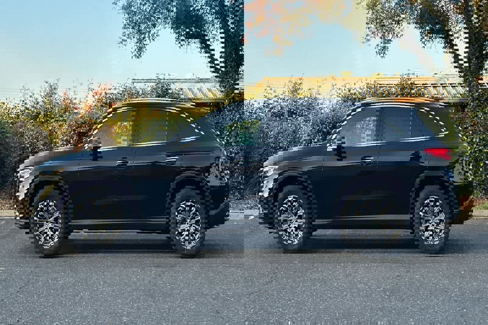 New 2026 Mercedes-Benz GLC 300 4MATIC image 6