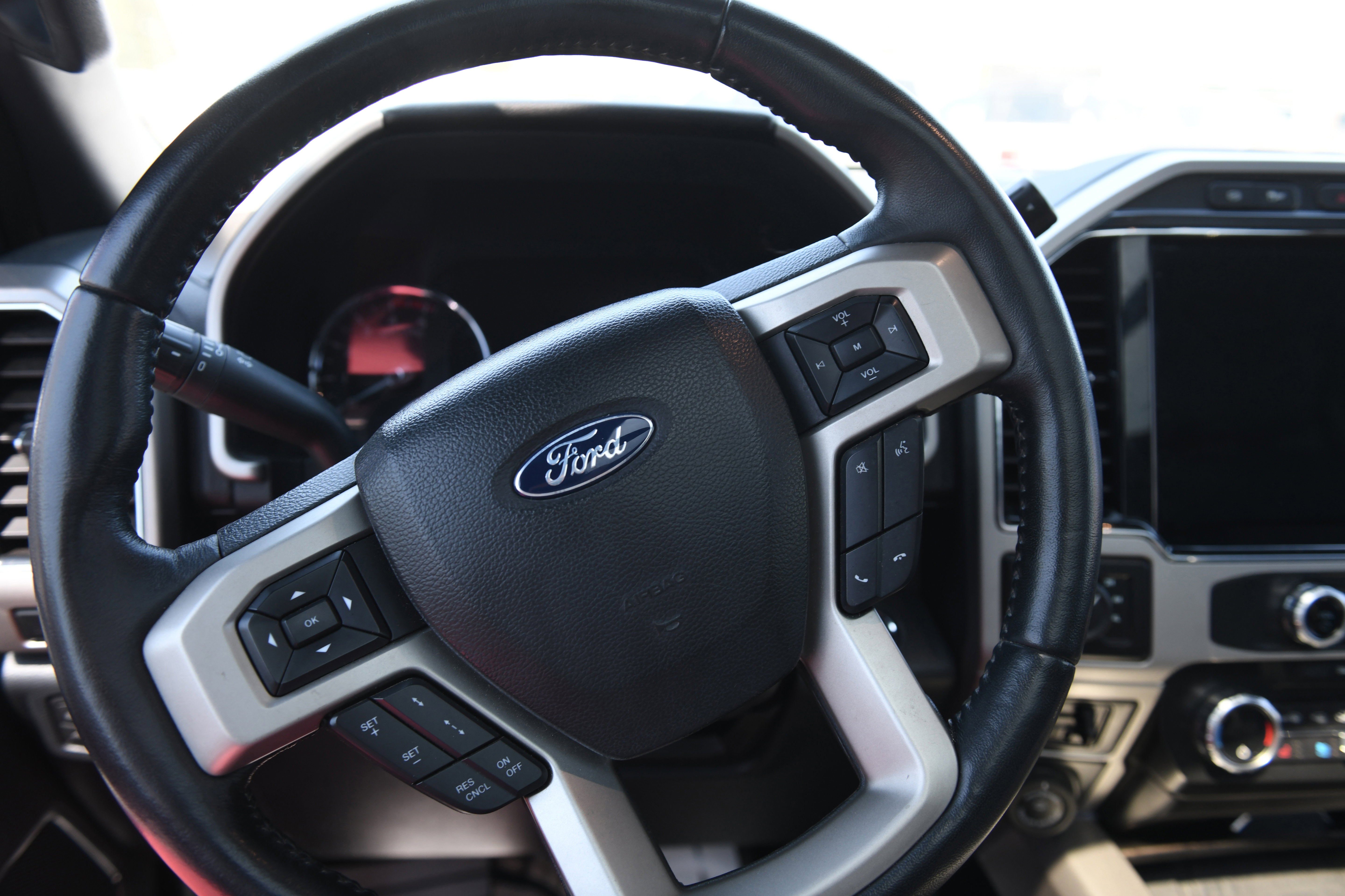 Used 2022 Ford F250 Lariat w/ Lariat Ultimate Package image 26