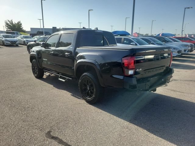 Used 2022 Toyota Tacoma SR5 AWD/4WD image 3