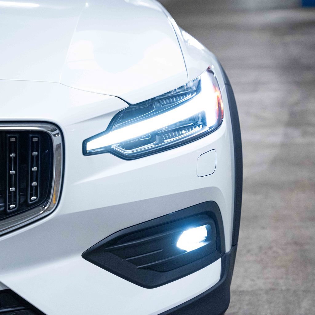 New 2026 Volvo V60 B5 Cross Country Plus w/ Protection Package Premier AWD/4WD image 3