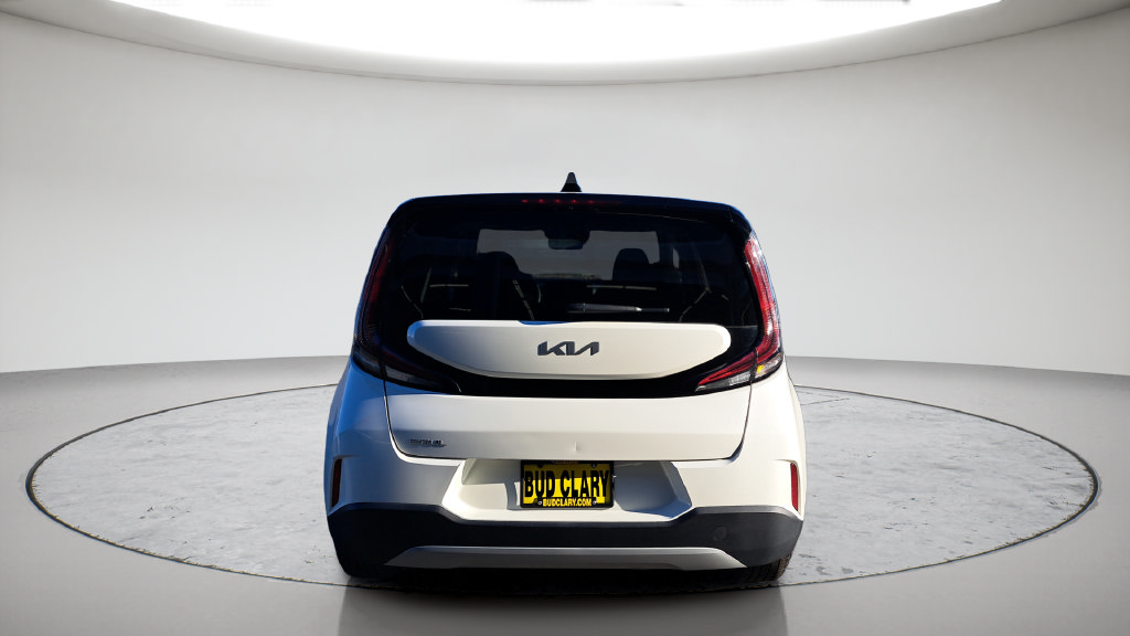 Used 2023 Kia Soul LX w/ LX Technology Package FWD image 6