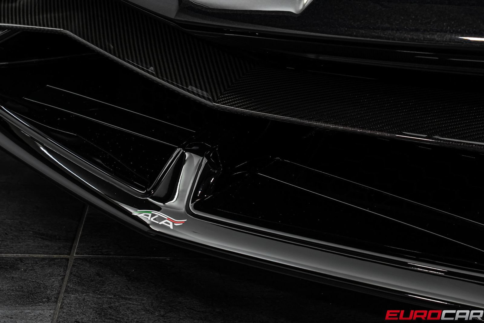 Used 2021 Lamborghini Aventador SVJ AWD/4WD image 16