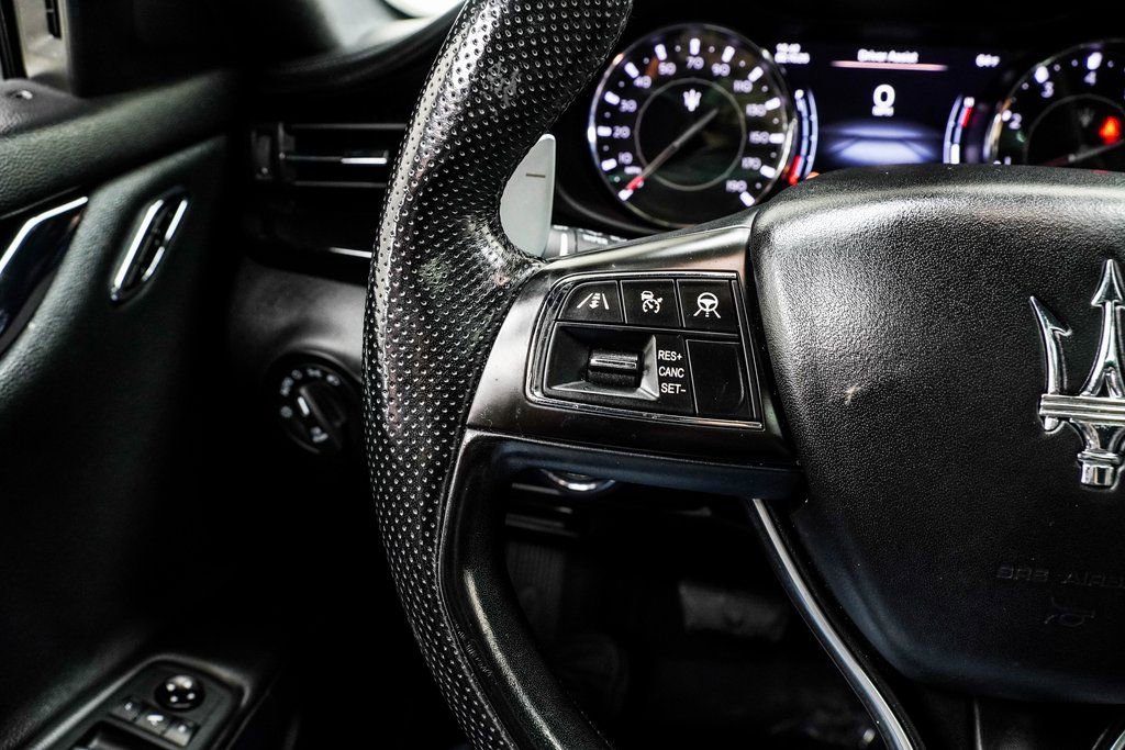 Used 2022 Maserati Quattroporte Modena Q4 image 31