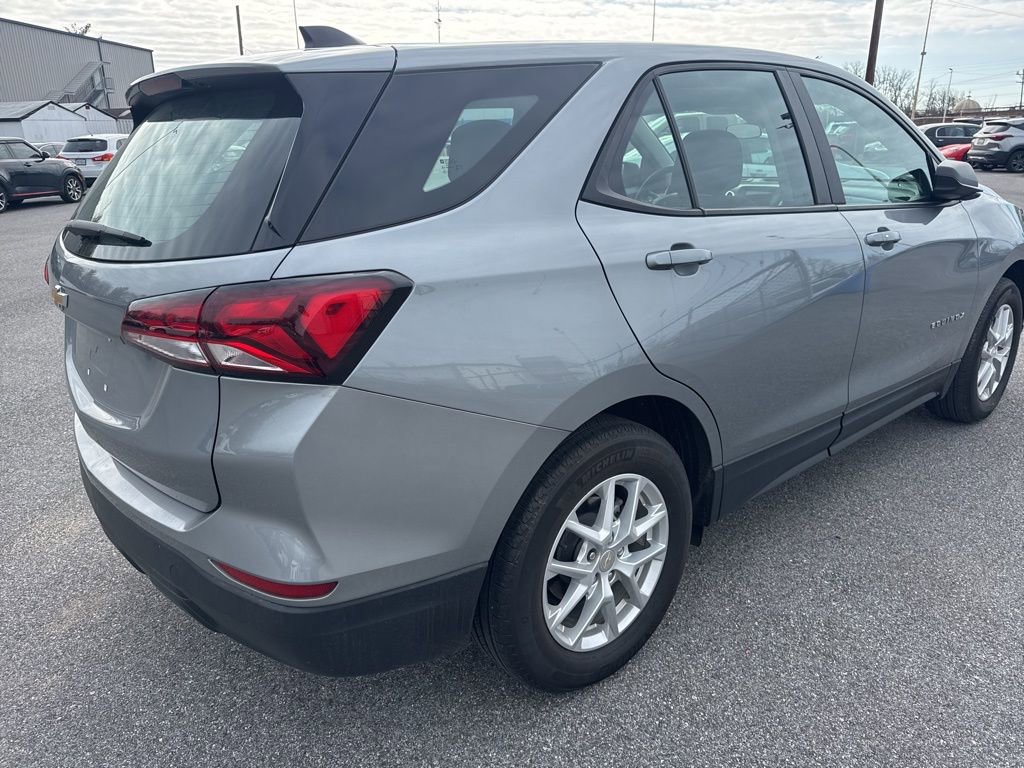 Used 2023 Chevrolet Equinox LS w/ LPO, Floor Liner Package image 3
