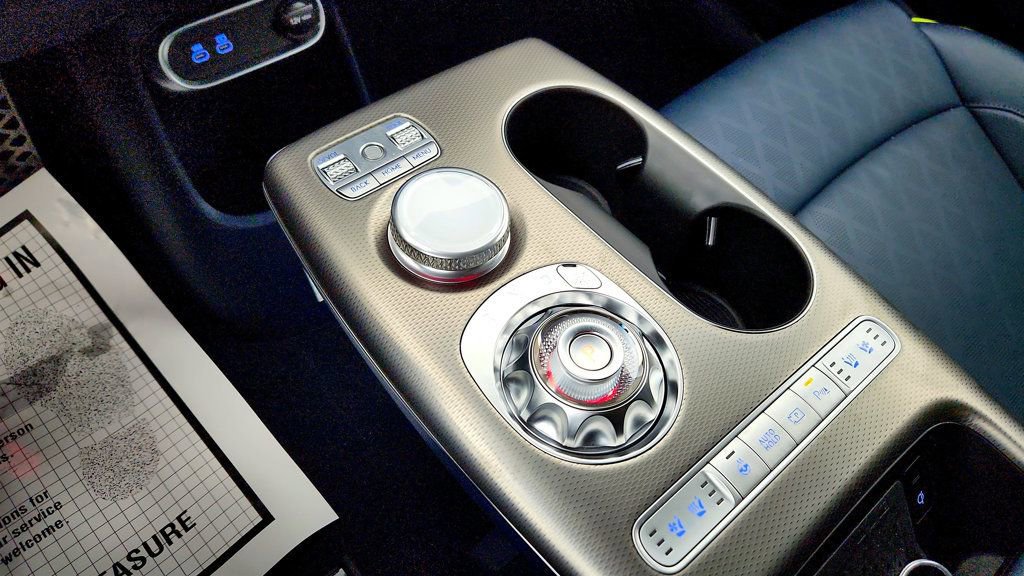 Used 2024 Genesis GV60 Performance image 17