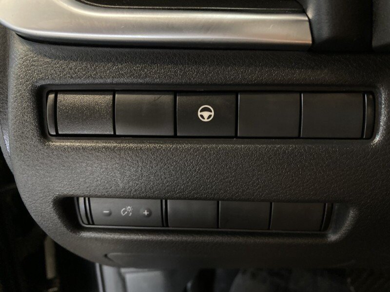 Used 2022 Nissan Rogue SV FWD image 35