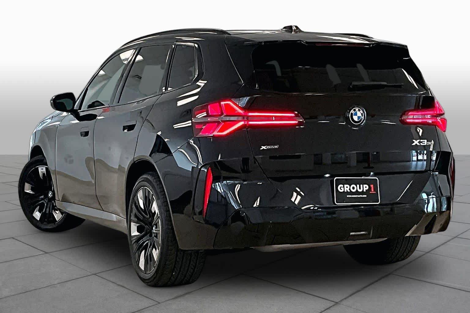 Used 2025 BMW X3 xDrive30i w/ M Sport Package AWD/4WD image 11