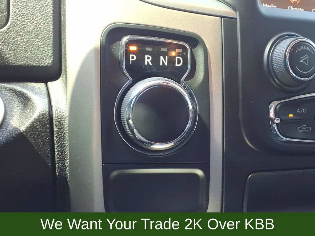 Used 2020 RAM 1500 Classic SLT w/ Luxury Group RWD image 24