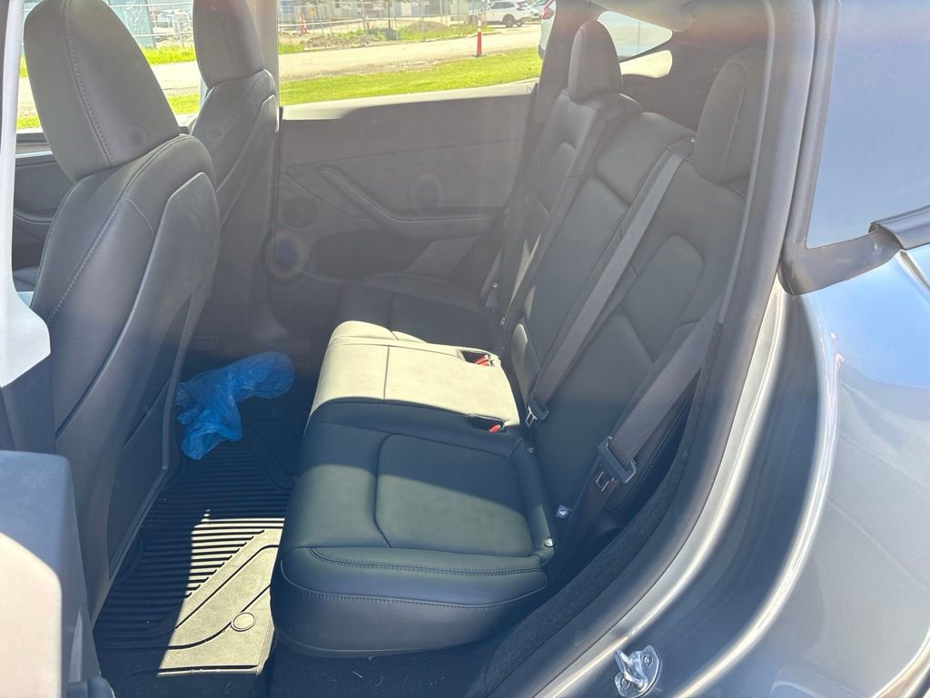 Used 2025 Tesla Model Y Long Range RWD image 13