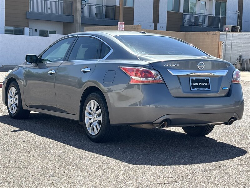 Used 2014 Nissan Altima 2.5 S w/ Display Audio Package FWD image 6