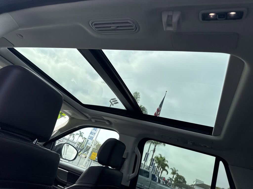 Used 2025 Ford Expedition Max Platinum w/ Platinum Ultimate Package image 16