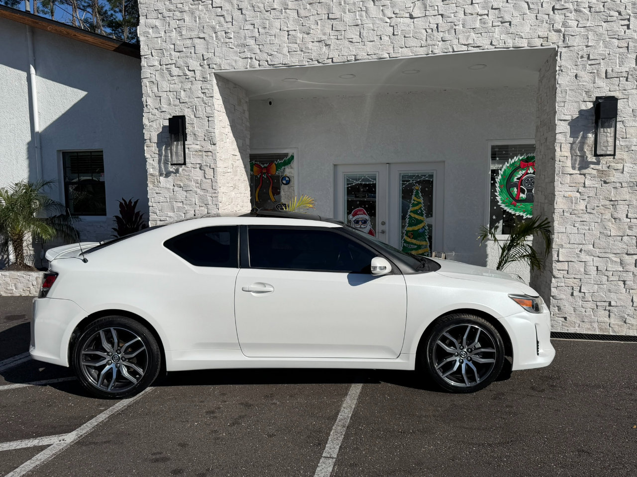 Used 2015 Scion tC image 16